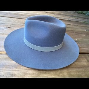 Wyeth River Fedora
Wonderful band 
adjustable
New